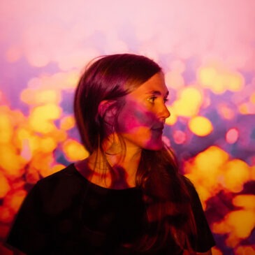 Jenny Sturgeon – The Living Mountain Tour 2022