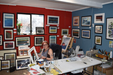 Sarah Reid in Red Raw Studios